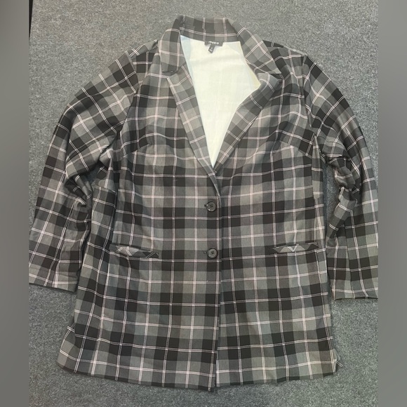 Torrid 3 (3X) Lightweight Ponte Longline Blazer - Picture 2 of 12